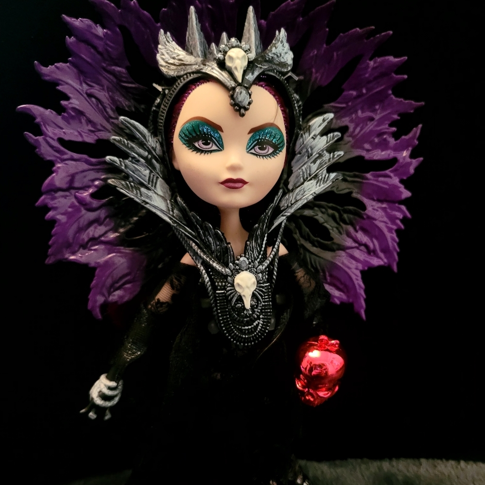 Mattel ever after high Raven queen evil Queen doll